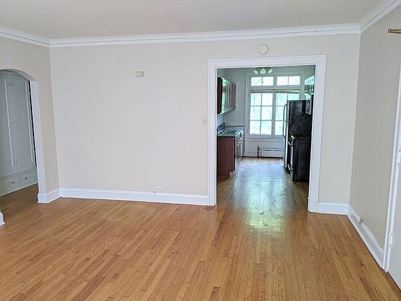 3rd image of 905 Elmwood Ave #9-F3