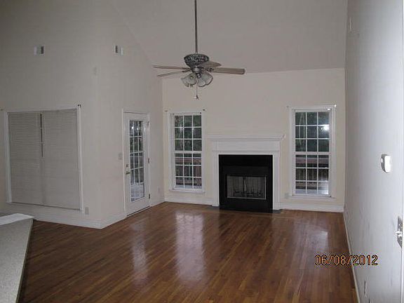 4th image of 163 Hampton Lakes Dr
