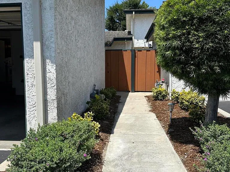 1032 Royal Oaks Dr #C — Photo 21