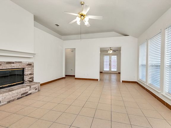 5th image of 2108 Bosswood Dr
