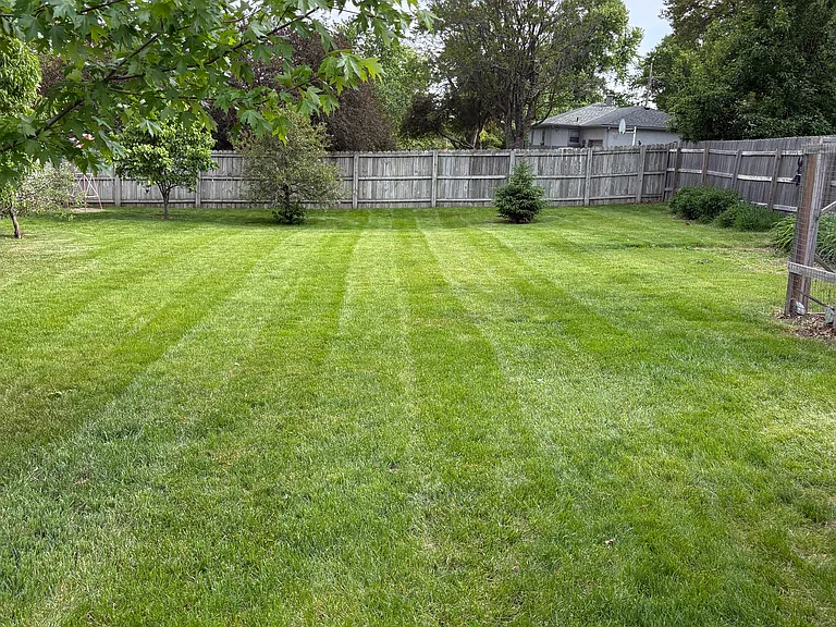 4207 Grover St — Photo 20