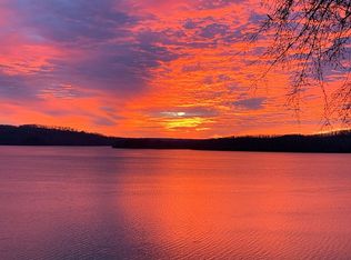 102 Overlook Dr, Rockwood, TN 37854