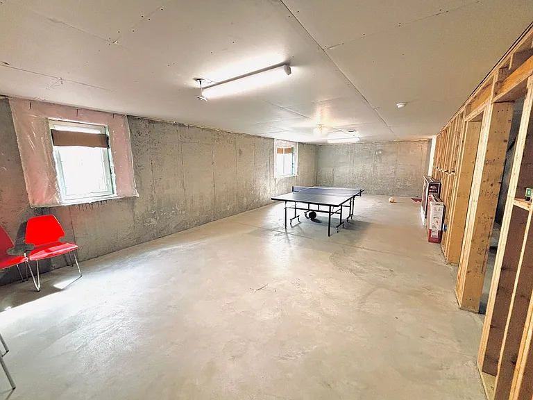 1533 Linwood Cir — Photo 49