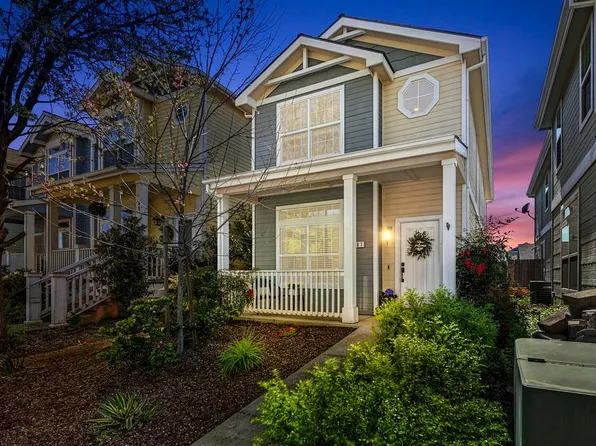181 Hickory St, Roseville, CA 95678