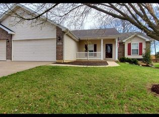 1729 Fairview Farms, Wentzville, MO 63385