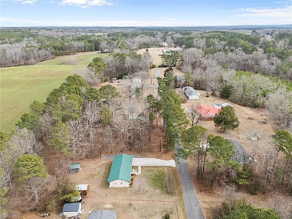 4th image of 289 Washington Park Rd