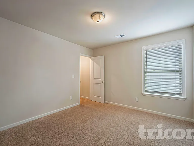 210 Margrave Dr — Photo 20
