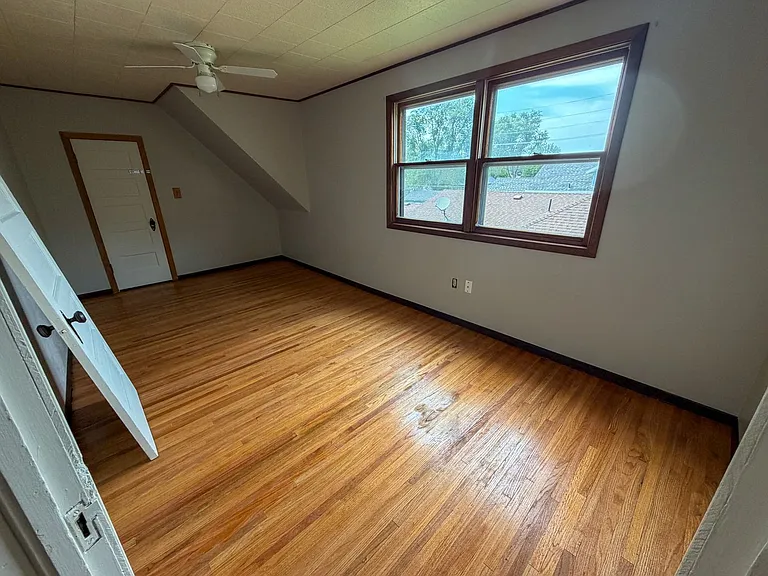 609 N Edmunds St — Photo 16