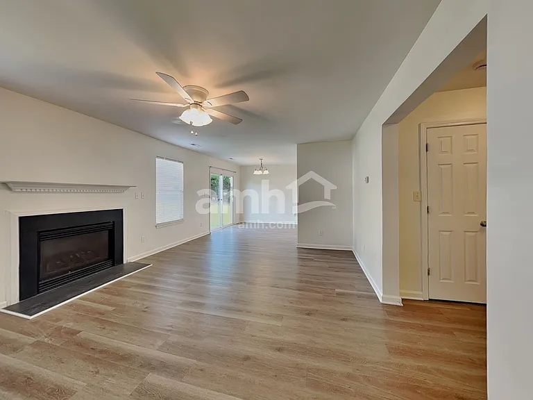 1516 Clover Ridge Ct — Photo 6