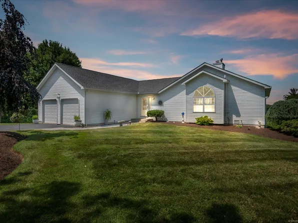 15 Jersey Drive, North Haven, CT 06473