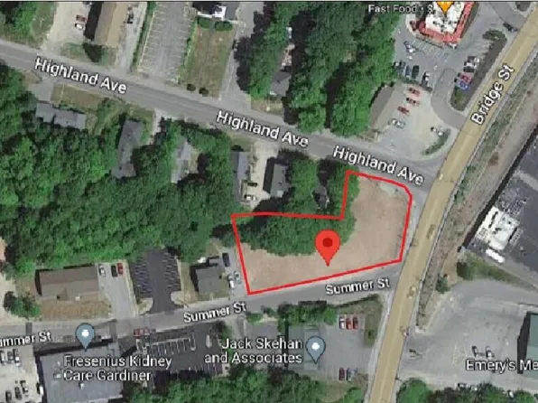 1 Summer Street, Gardiner, ME 04345