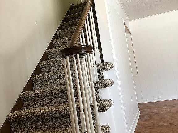 2nd image of 114 Rosedown St