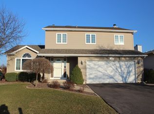 1618 N Overlook Dr, Joliet, IL 60431