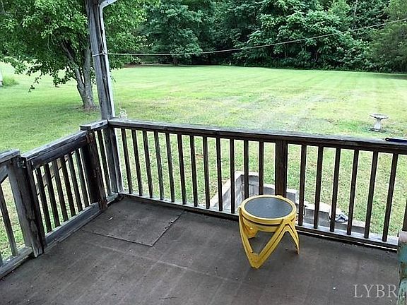 2nd image of 214 Woodridge Dr