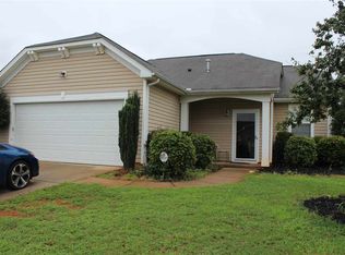 450 Standing Rock Dr, Boiling Springs, SC 29316