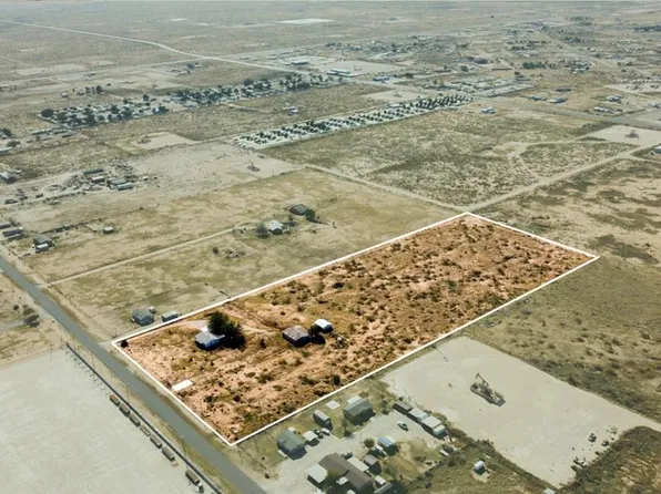 15225 N Pecan Ave, Gardendale, TX 79758