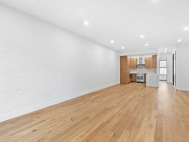 166 1st Ave #4 — Photo 2