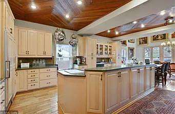 3 bed, 3000 sqft, $4,800 — Photo 4