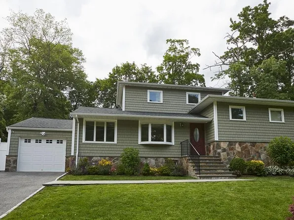 298 Pinebrook Boulevard, New Rochelle, NY 10804