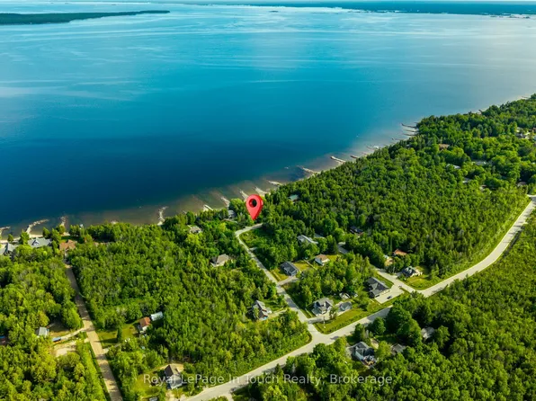36 Seguin Cres, Tiny, ON L9M 0C9
