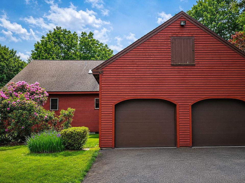 1st image of 23 Raymond Hill Road