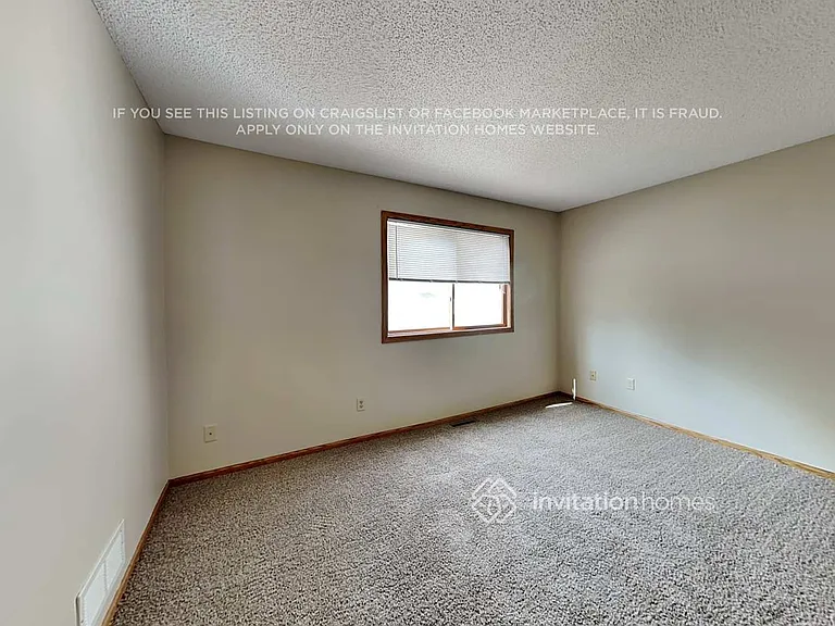 2337 Windsor Ln — Photo 12