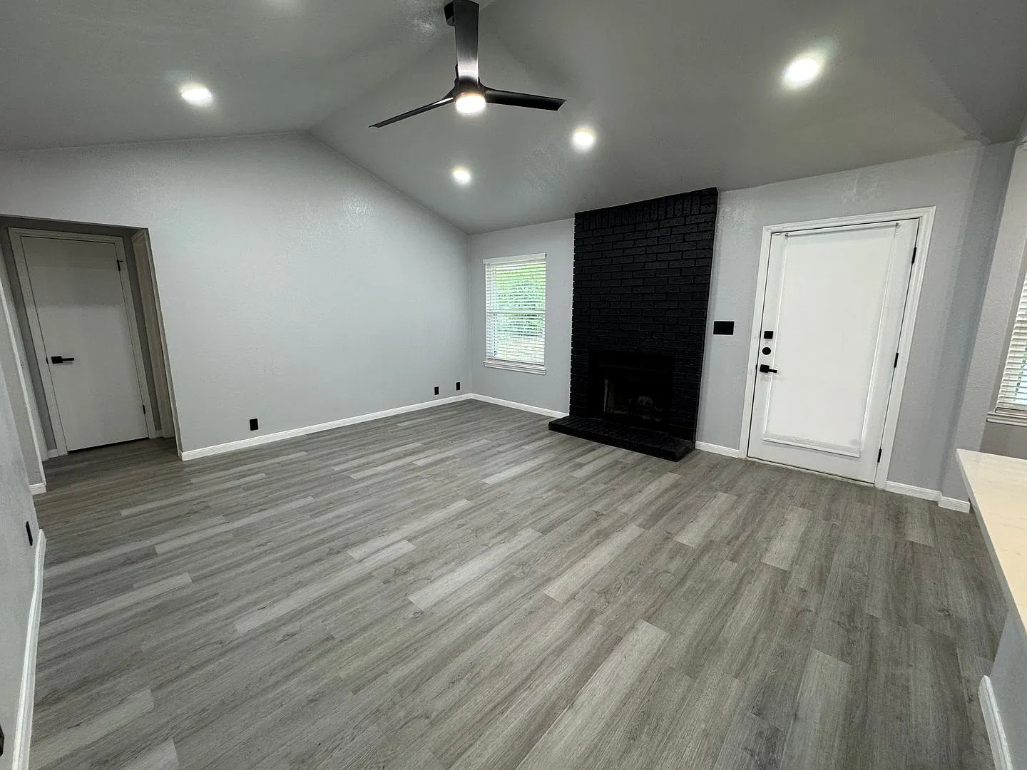 3-Bedroom House for Rent in Killeen — Photo 3