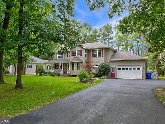 5th image of 27 Manor Dr
