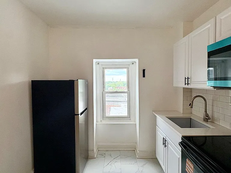356 E Walnut Ln #3 — Photo 19