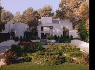 3959 Longridge Ave, Sherman Oaks, CA 91423