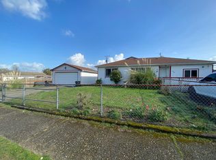 1707 Garfield St, North Bend, OR 97459