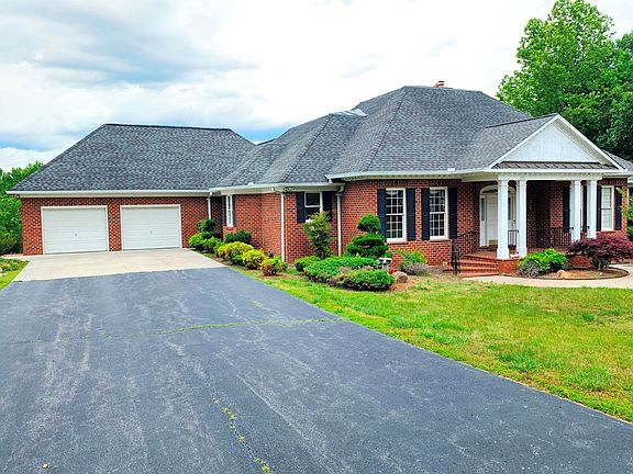 2nd image of 730 Robertson Ln