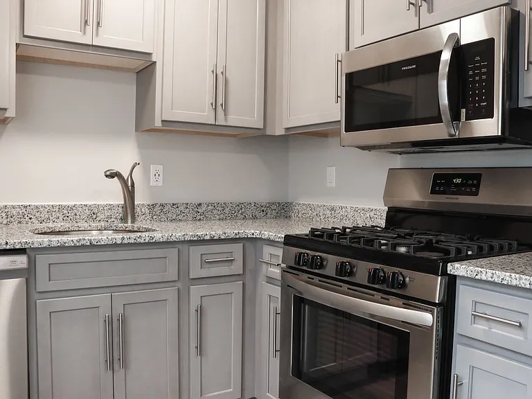 8 Union Ave LLC — Photo 5