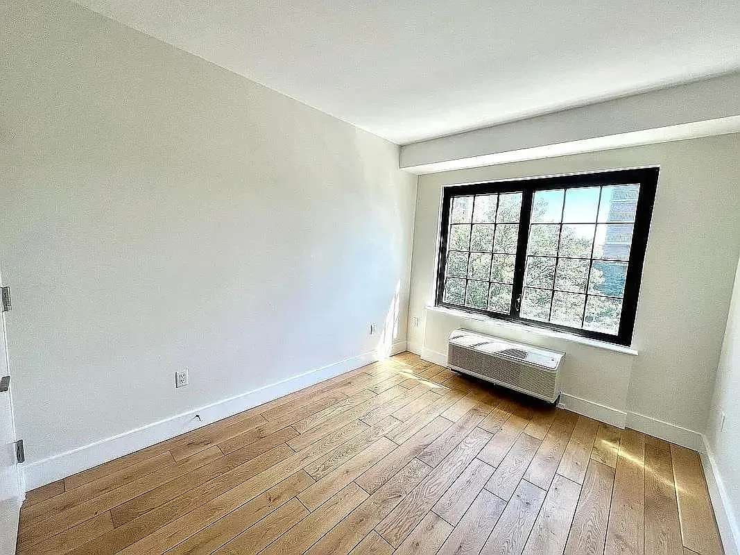504 Myrtle Avenue — Photo 3