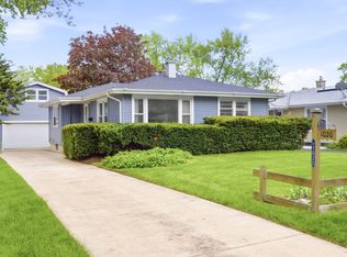 1020 Pershing Ave, Wheaton, IL 60189