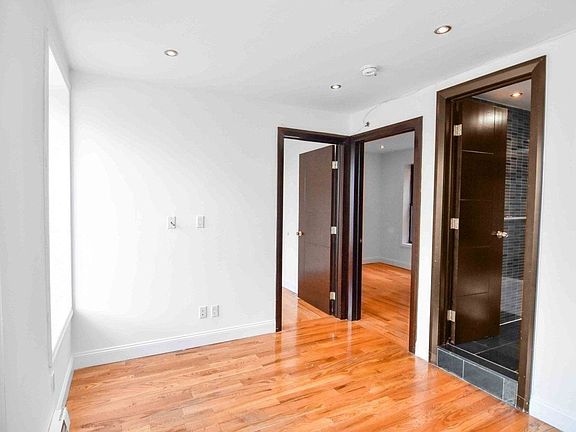 2nd image of 354 Cathedral Pkwy APT 2e