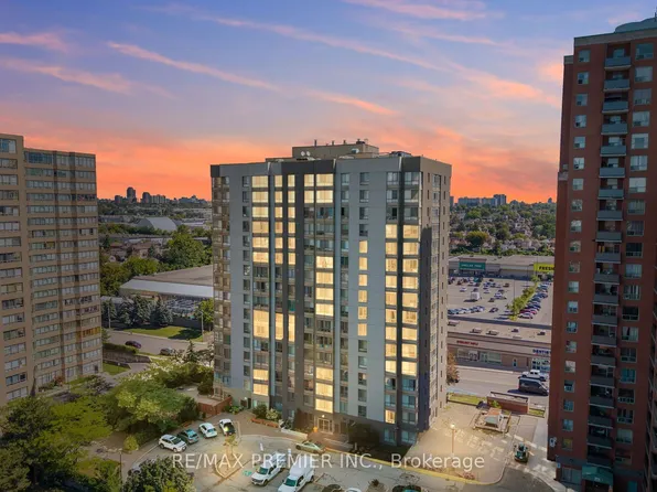 2470 Eglinton Ave W #209, Toronto, ON M6M 5E7