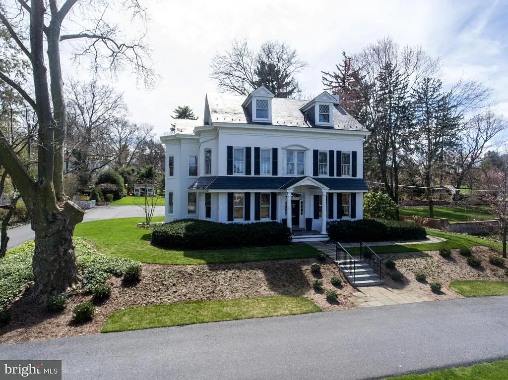 1306 Marietta Ave photo 1