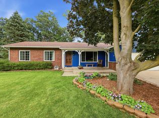 4464 Trail View Dr NE, Grand Rapids, MI 49525