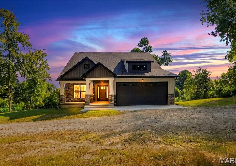1st image of 120 Hunters Hollow Ln