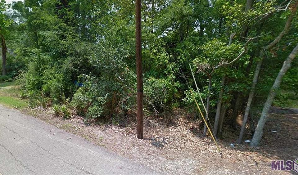 2nd image of 18763 Ducros Rd