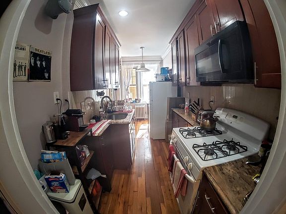 4th image of 6 Crawford St APT 3