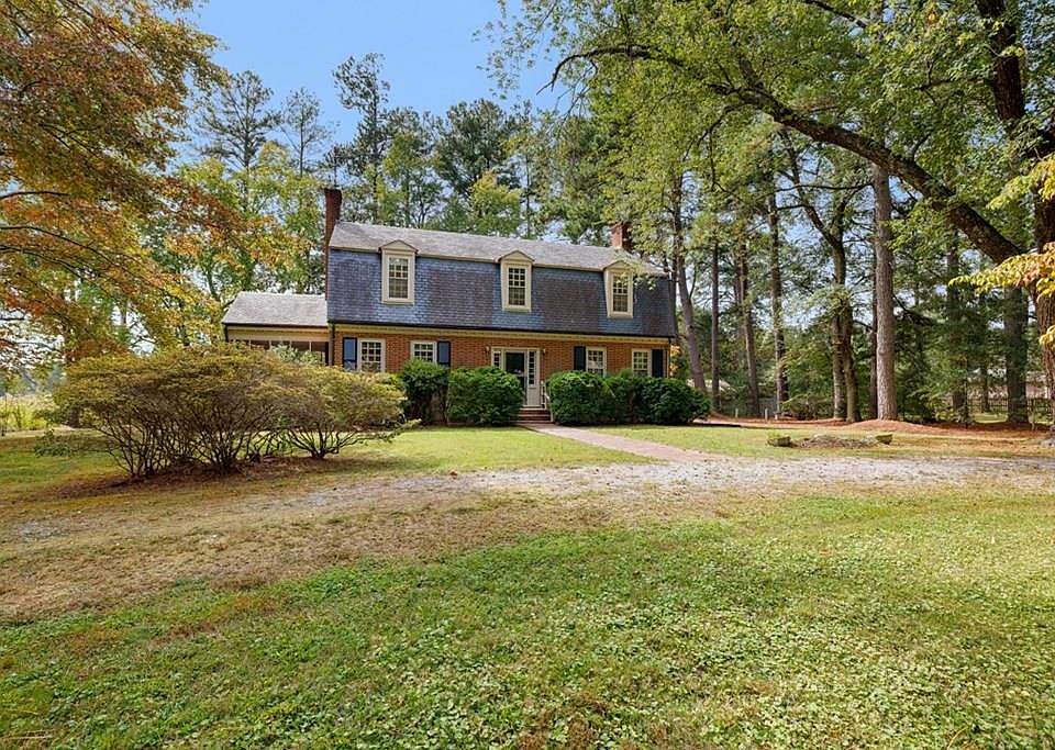 1st image of 203 Forest Hill Dr