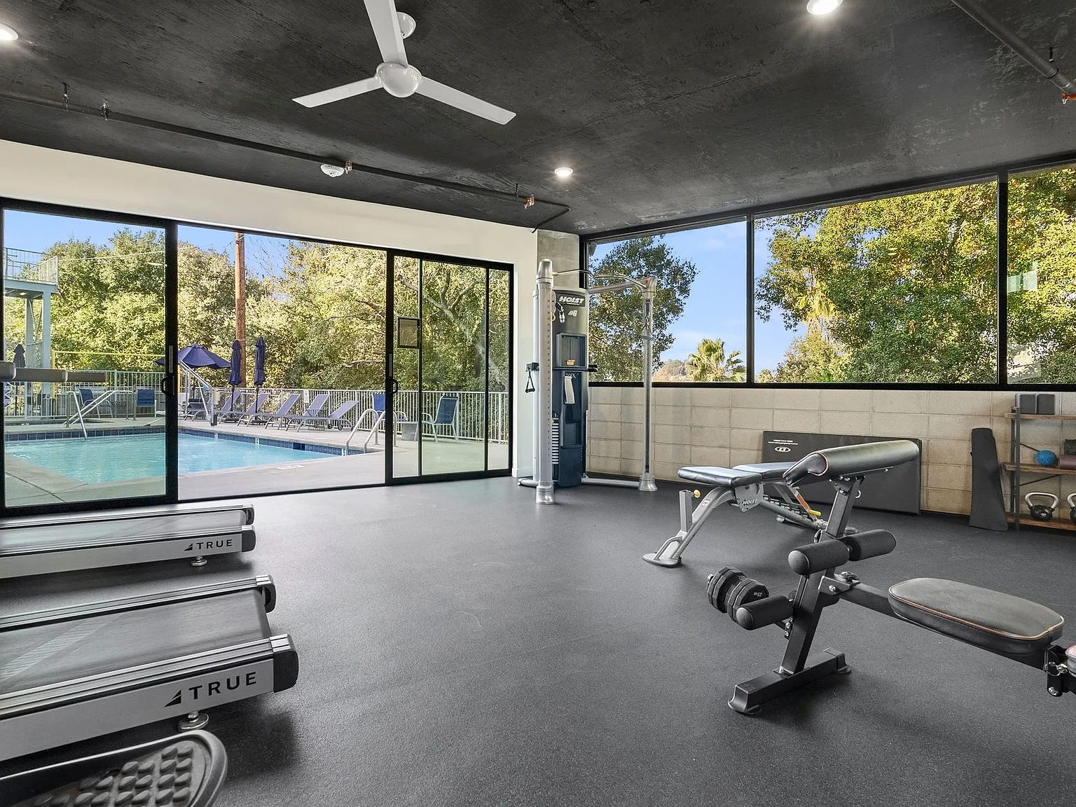 Arroyo LA Designer Studio Community Living — Photo 3