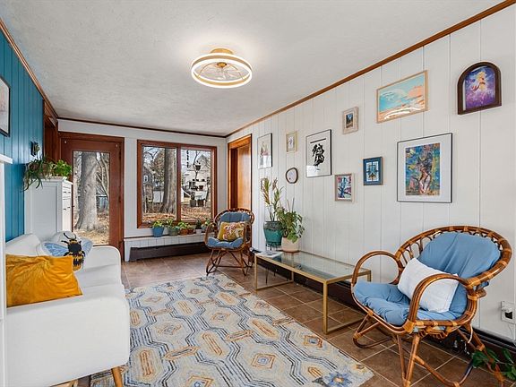 2nd image of 14 Wood Dr