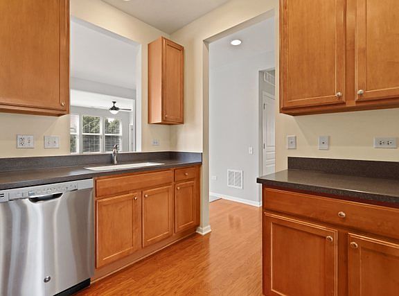 4th image of 3361 Bagatelle Ln