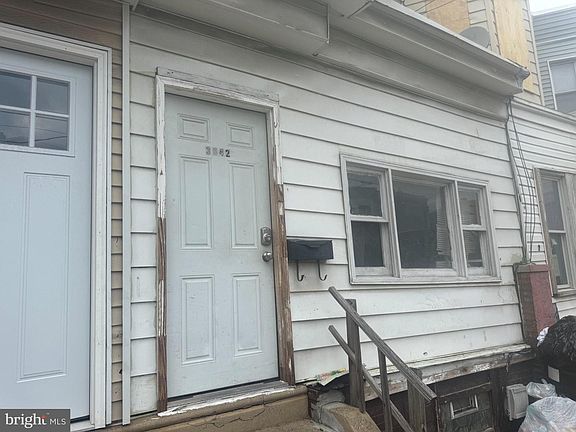 2nd image of 3642 Jasper St