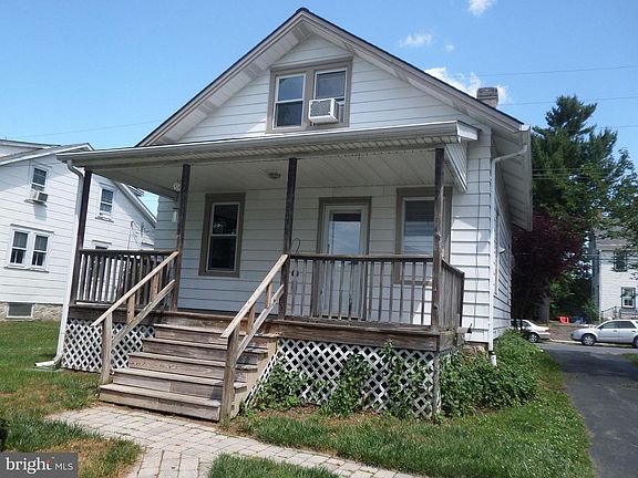 3rd image of 446 South St