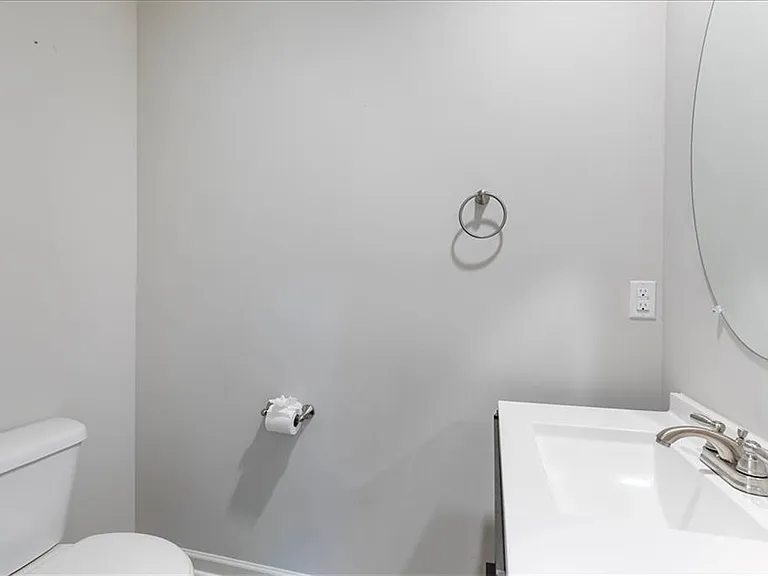 6426 Beaver Creek Trl — Photo 13