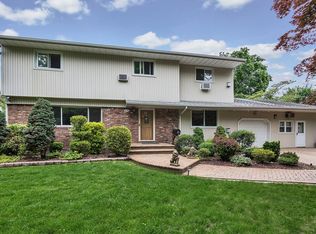 675 Plainview Rd, Bethpage, NY 11714